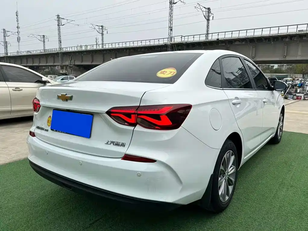 Chevrolet Monza — миниатюра 7