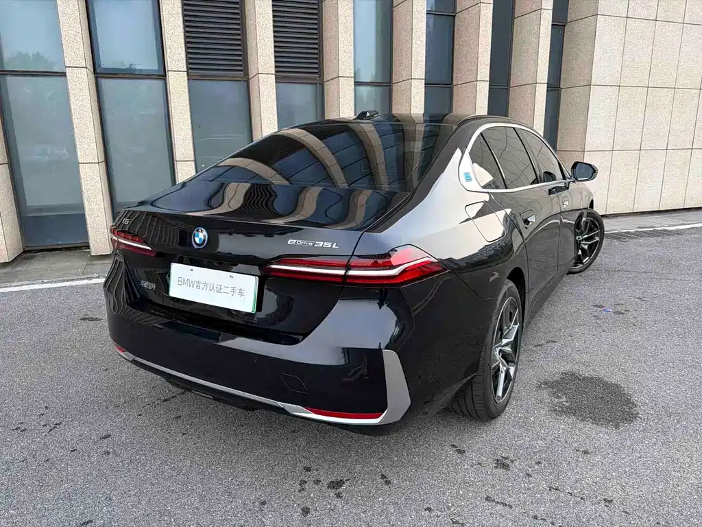 BMW i5 — миниатюра 4