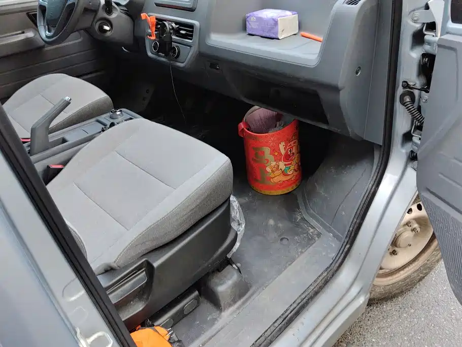 Wuling Yangguang — миниатюра 8