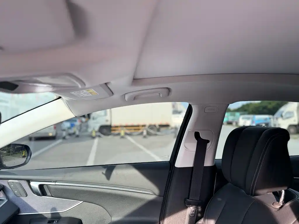 Buick LaCrosse — миниатюра 24