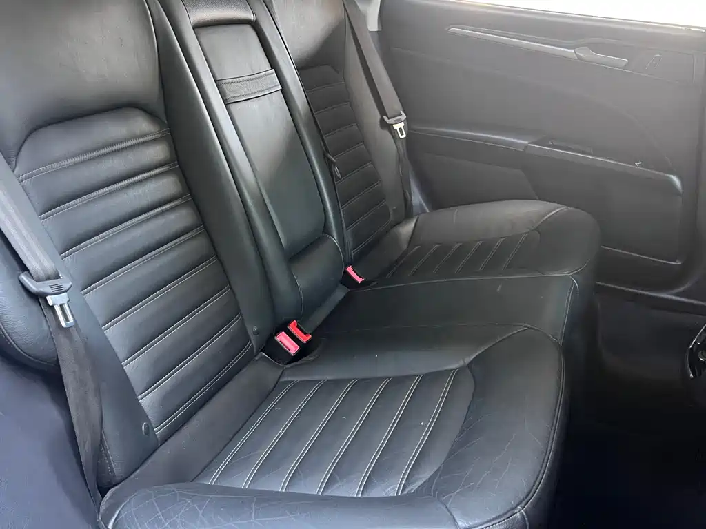 Ford Mondeo — миниатюра 24