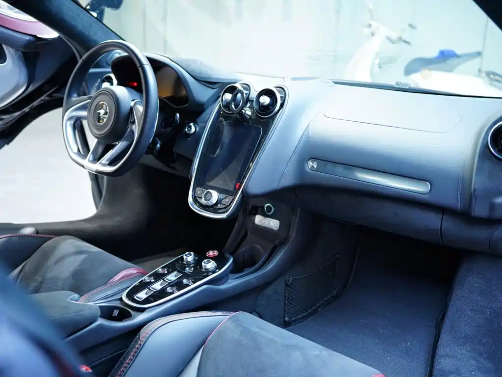 McLaren GT — миниатюра 24
