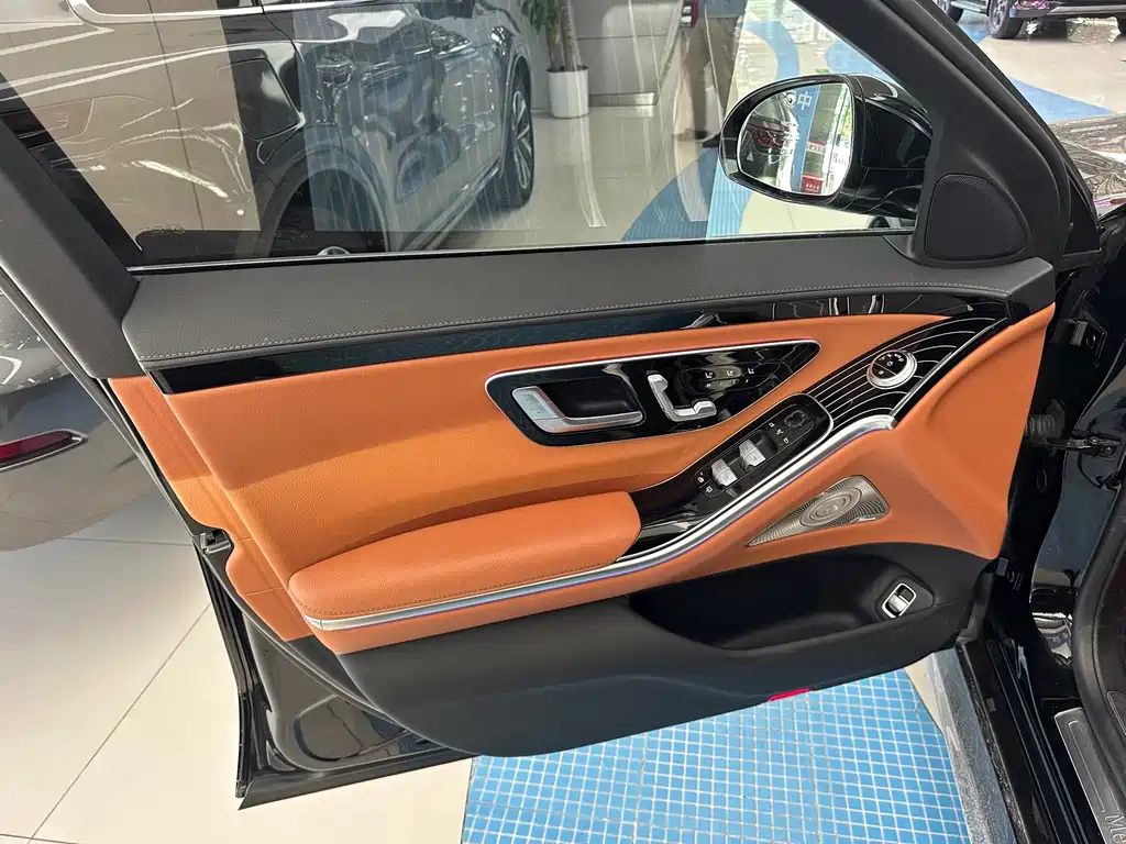Mercedes-Benz S-Class — миниатюра 5