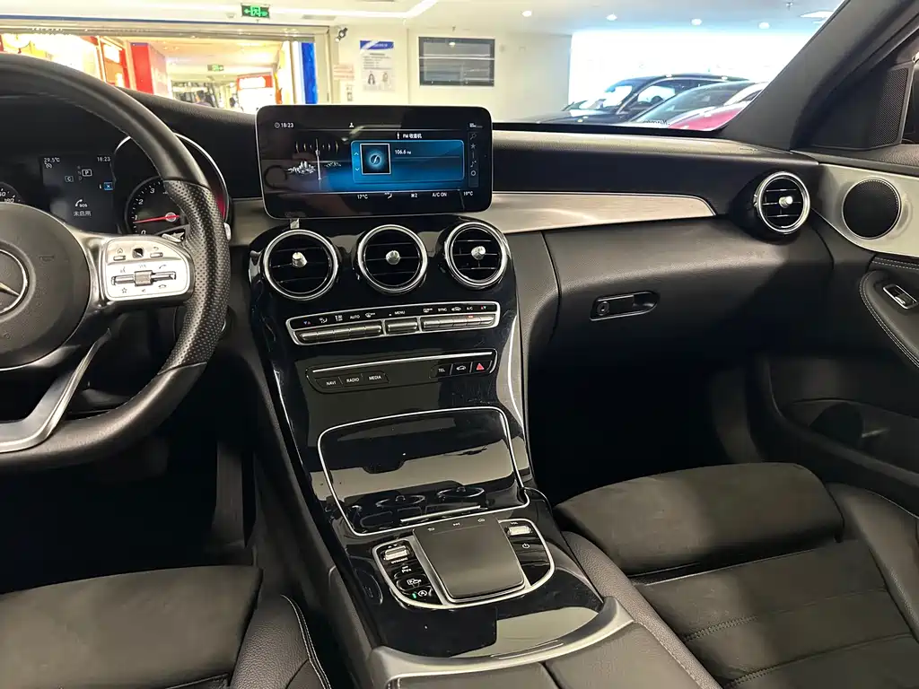 Mercedes-Benz C-Class — миниатюра 22