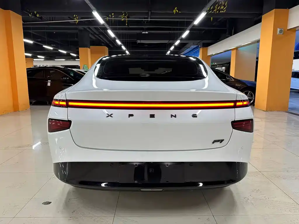 XPeng P7 — миниатюра 7