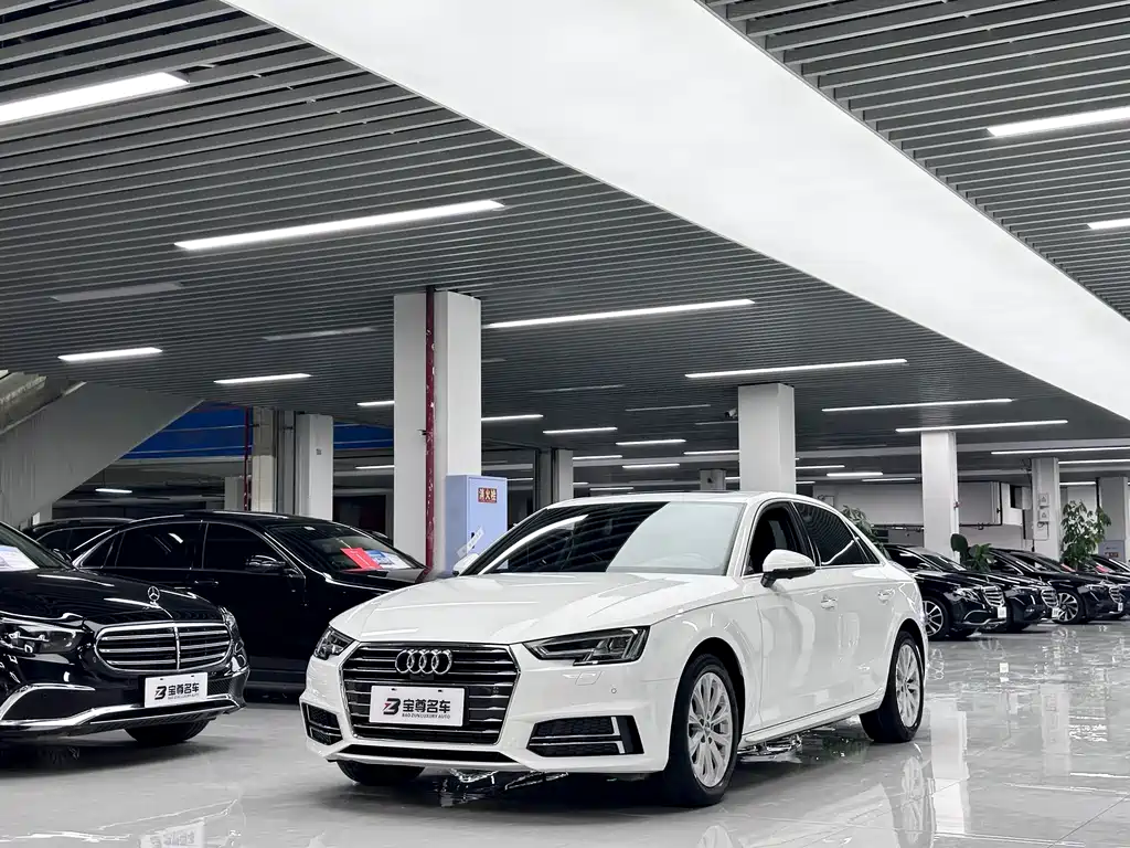 Audi A4L 2019