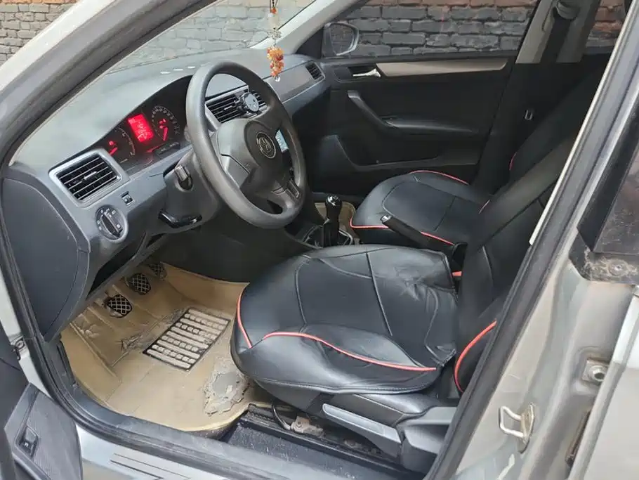 Volkswagen Santana — миниатюра 9