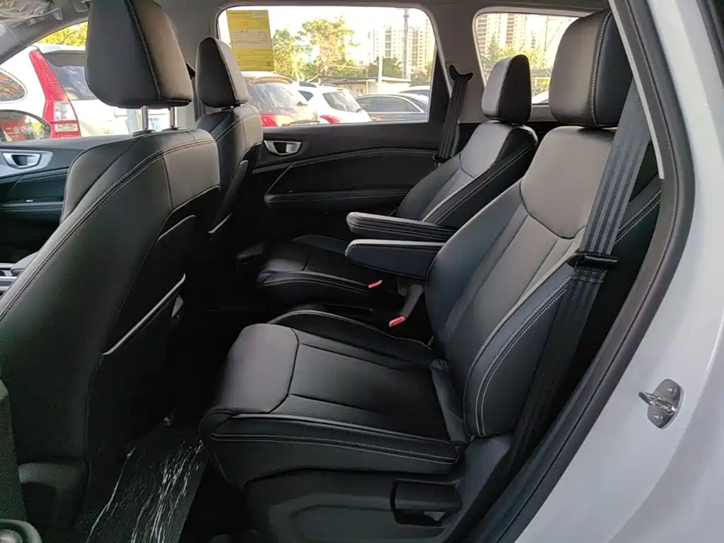Wuling Jiachen — миниатюра 17