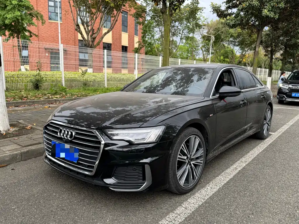 Audi A6L 2022