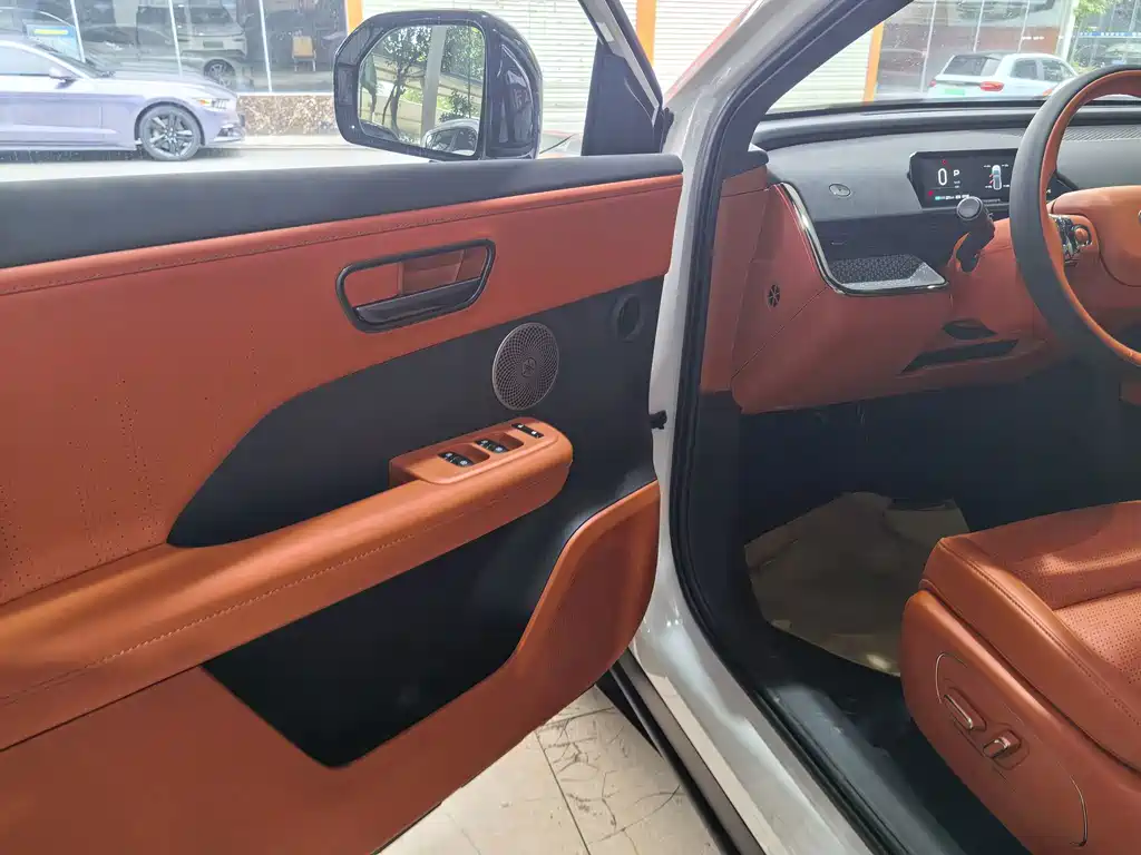 Toyota bZ3X — миниатюра 9