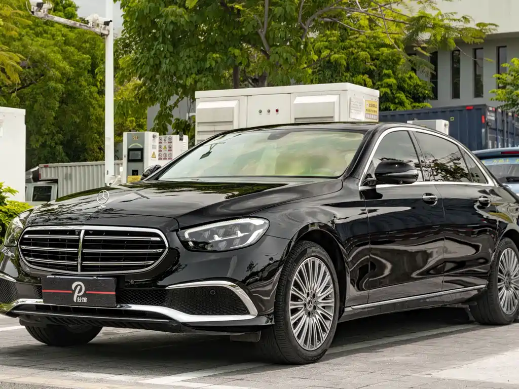 Mercedes-Benz E-Class 2022