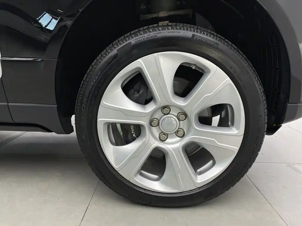 Land Rover Range Rover — миниатюра 8