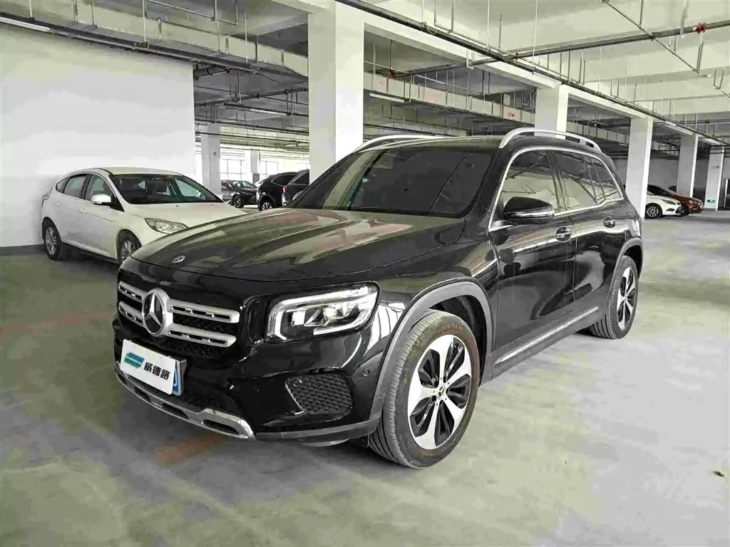 Mercedes-Benz GLB 2023