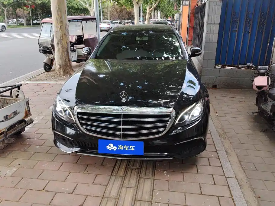 Mercedes-Benz E-Class — миниатюра 2
