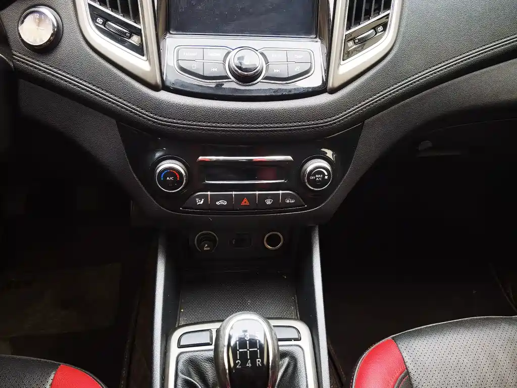 Changan Eado XT — миниатюра 12