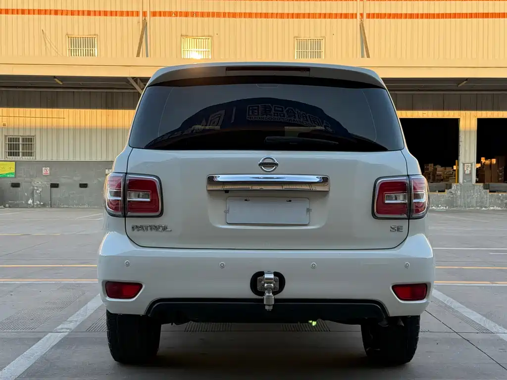 Nissan Patrol — миниатюра 14
