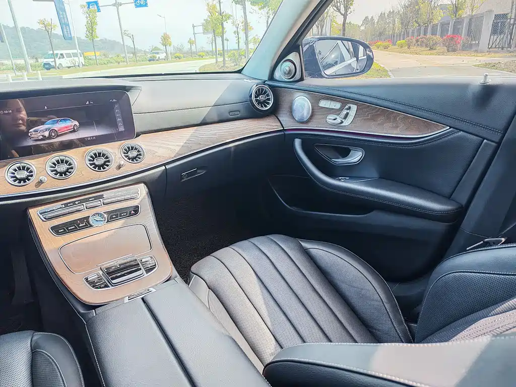 Mercedes-Benz E-Class E 2020 E 300 L