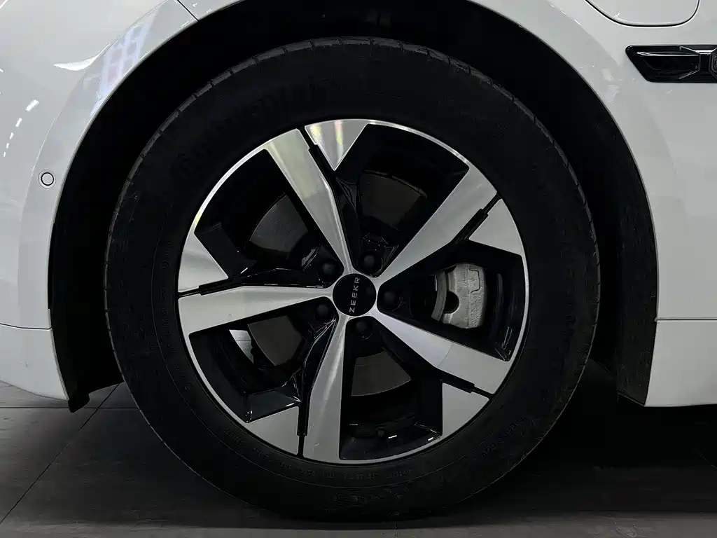 ZEEKR EXTREME KRYPTON 001