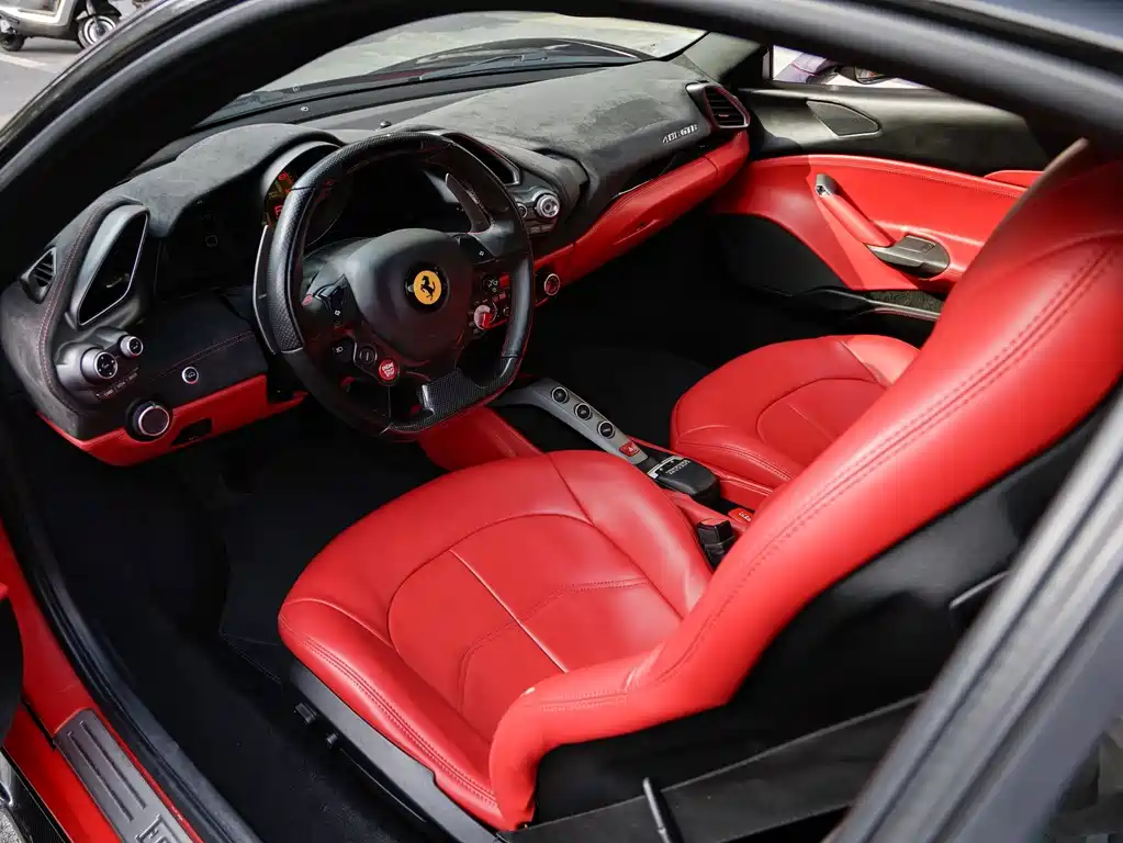 Ferrari 488 — миниатюра 4