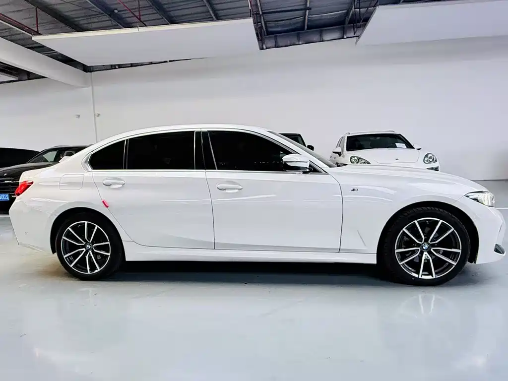 BMW 3 Series 3 2023 325Li M Sport