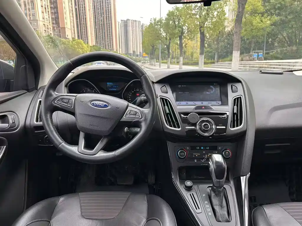Ford Focus — миниатюра 4