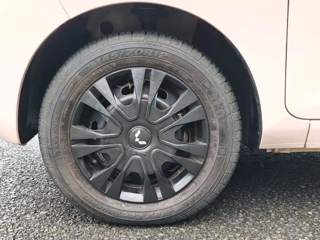 Wuling MINIEV — миниатюра 10