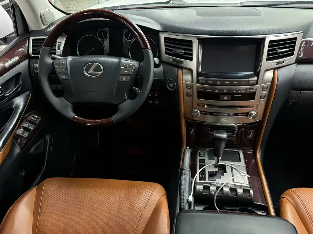 Lexus LX 2012 570