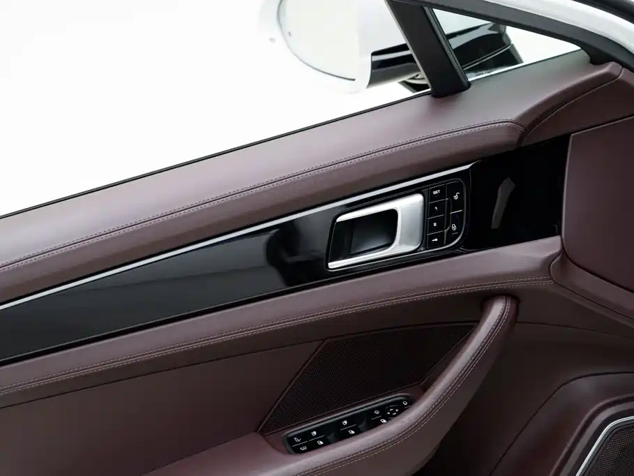 Porsche Panamera Hybrid — миниатюра 16