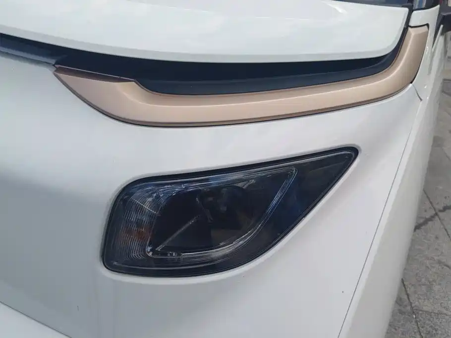 Baojun E200 — миниатюра 5
