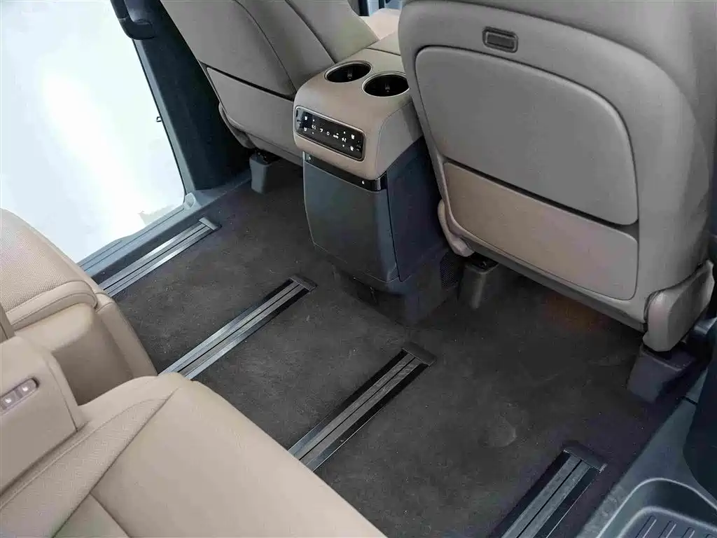 Li Auto Li MEGA — миниатюра 12