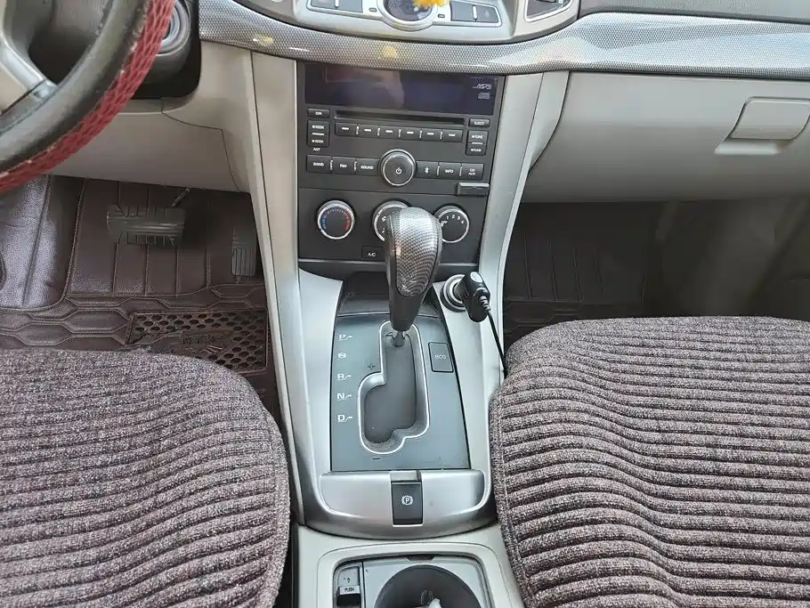 Chevrolet Captiva — миниатюра 16