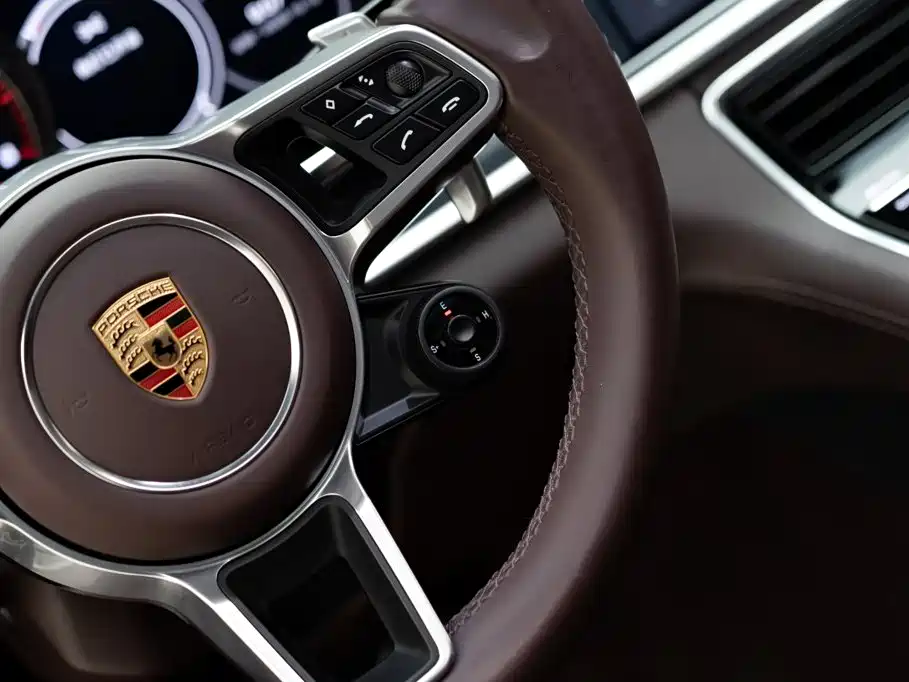 Porsche Panamera Hybrid — миниатюра 18