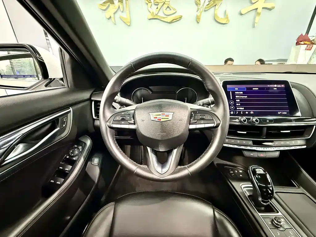 Cadillac CT5 — миниатюра 6