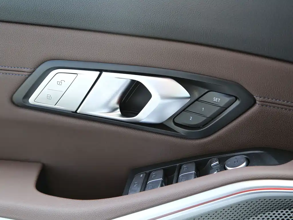 BMW 3 Series — миниатюра 12