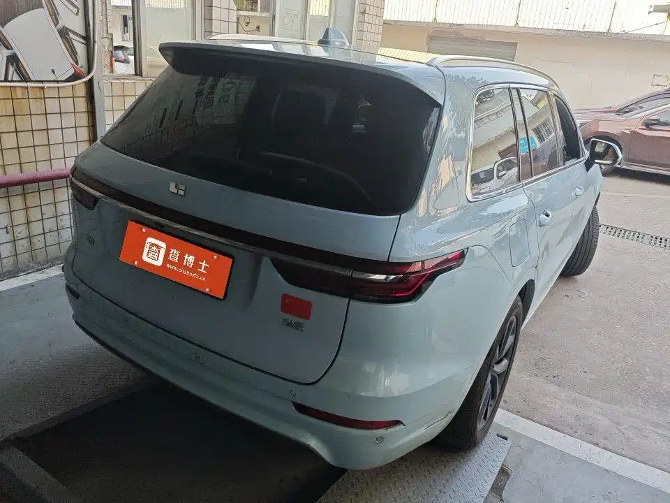 Li Auto ONE 2020 6 мест