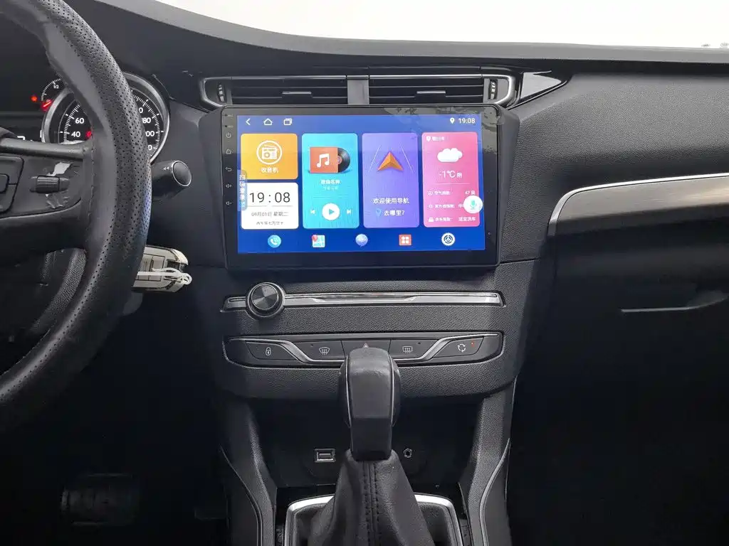 Peugeot 408 — миниатюра 12