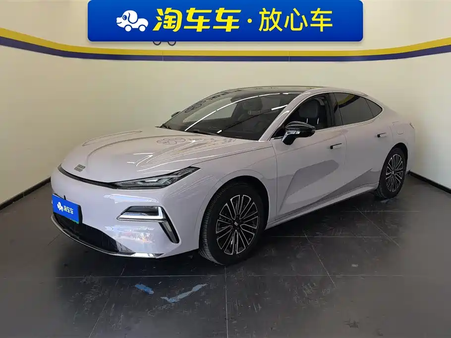 GEELY GALAXY GALAXY SPARKLE 8