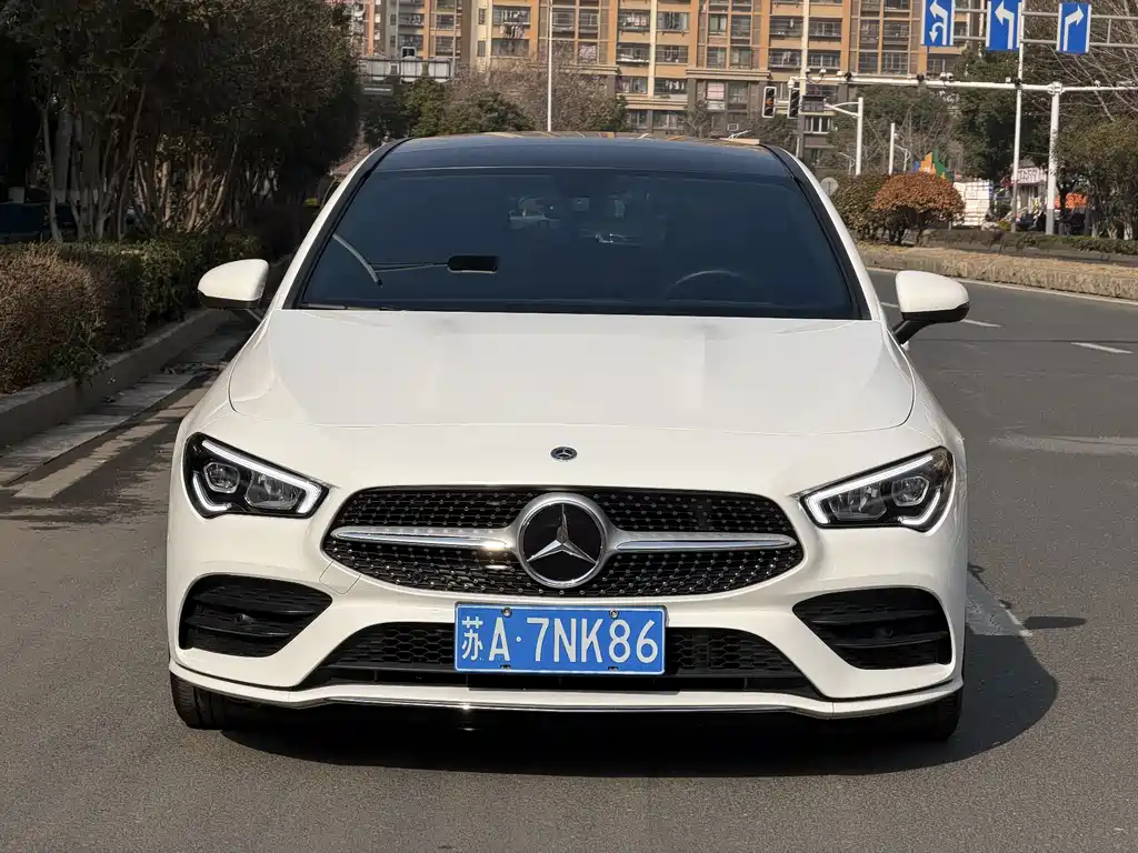 MERCEDES-BENZ CLA