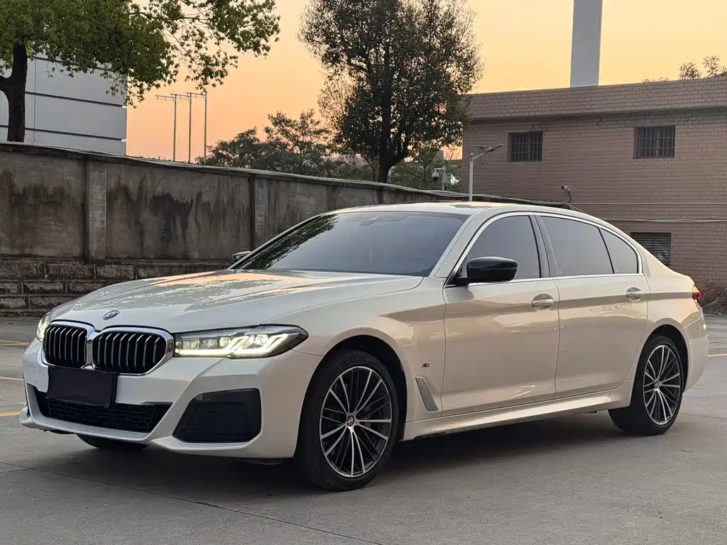 BMW 5 Series 2023