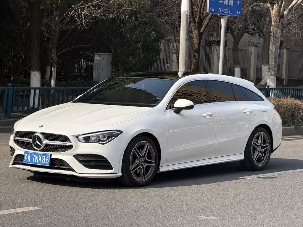 MERCEDES-BENZ CLA