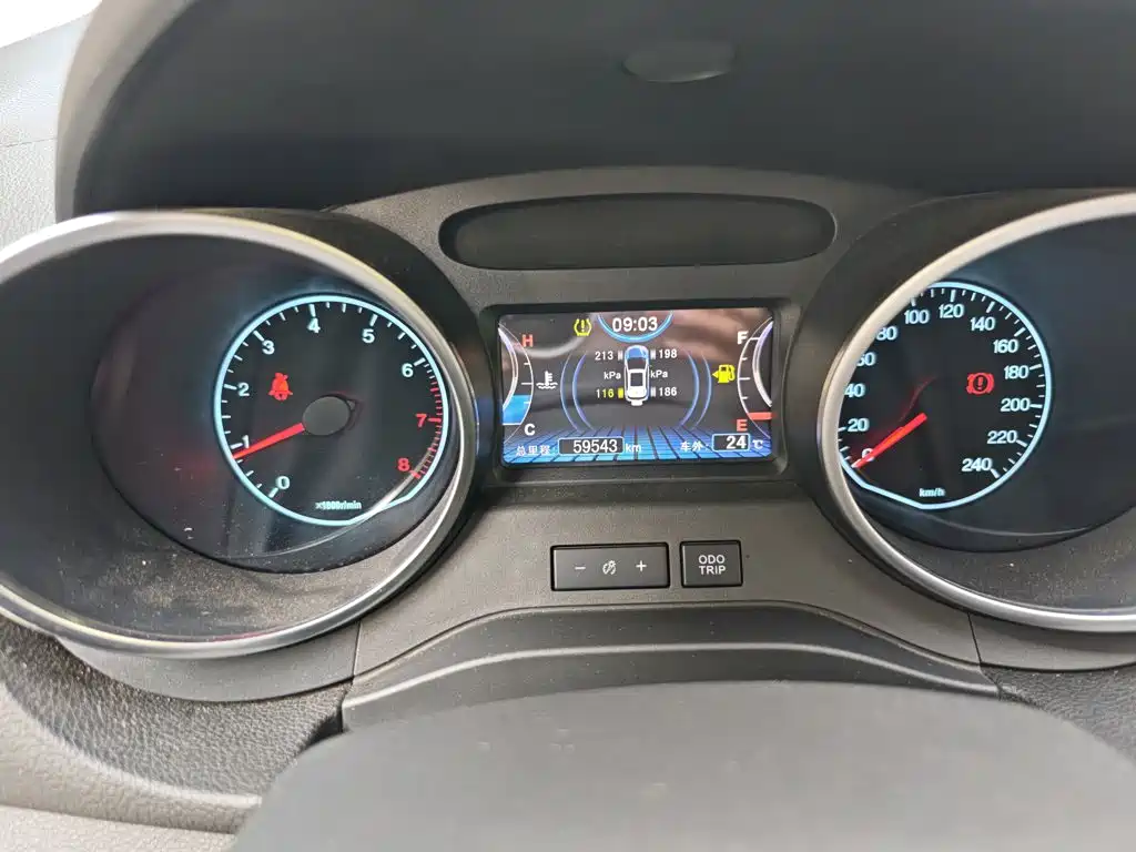 BYD Yuan — миниатюра 12