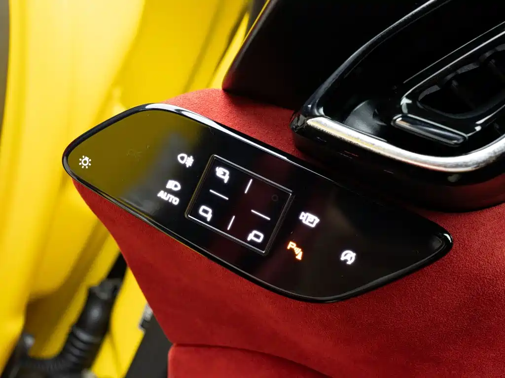 Ferrari Roma — миниатюра 20