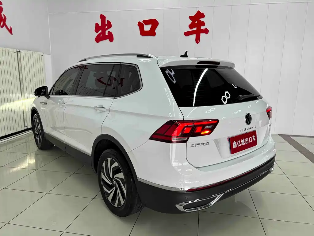 Volkswagen Tiguan L — миниатюра 6