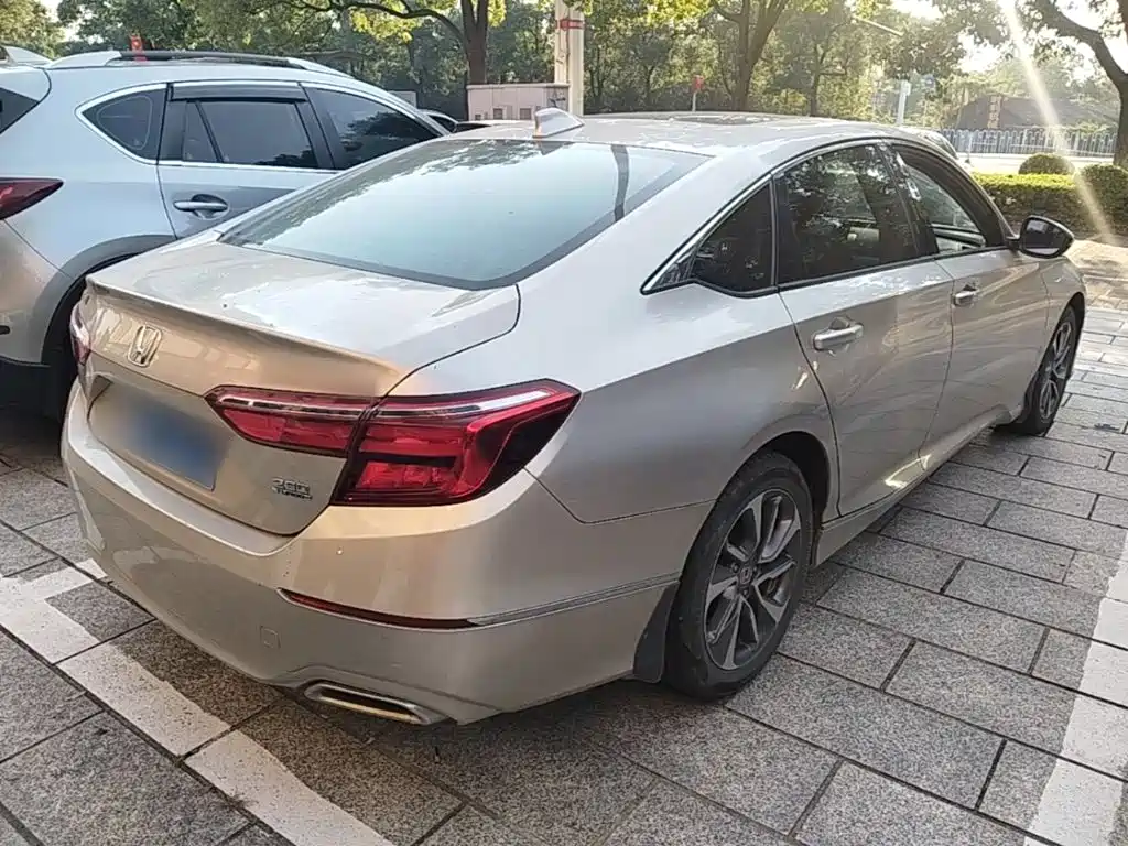 Honda Inspire — миниатюра 7