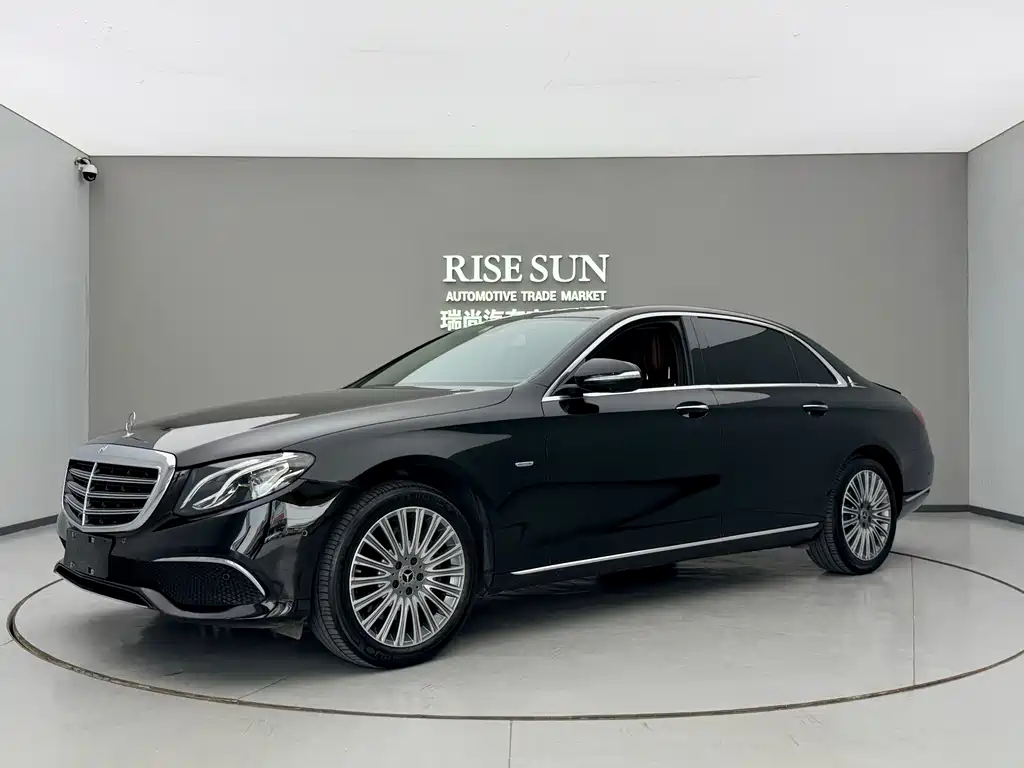 Mercedes-Benz E-Class — миниатюра 7