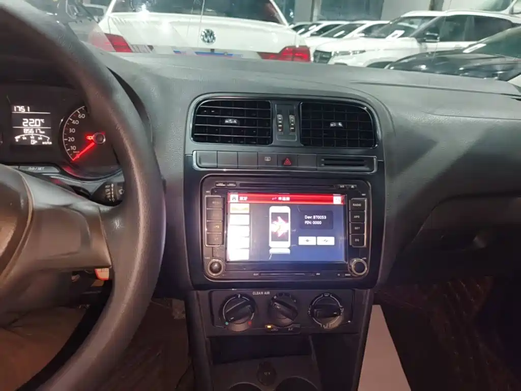 Volkswagen Polo — миниатюра 13