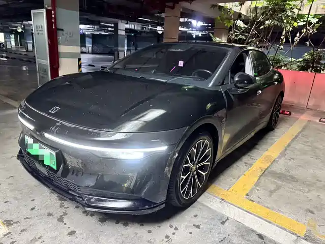 2024 Zeekr 007
