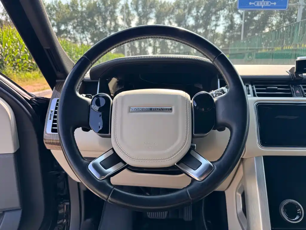 Land Rover Range Rover — миниатюра 11