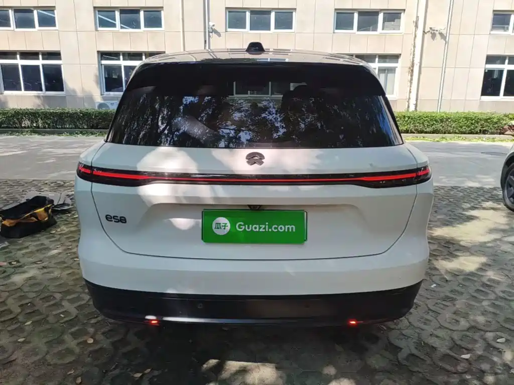 NIO ES8 — миниатюра 6