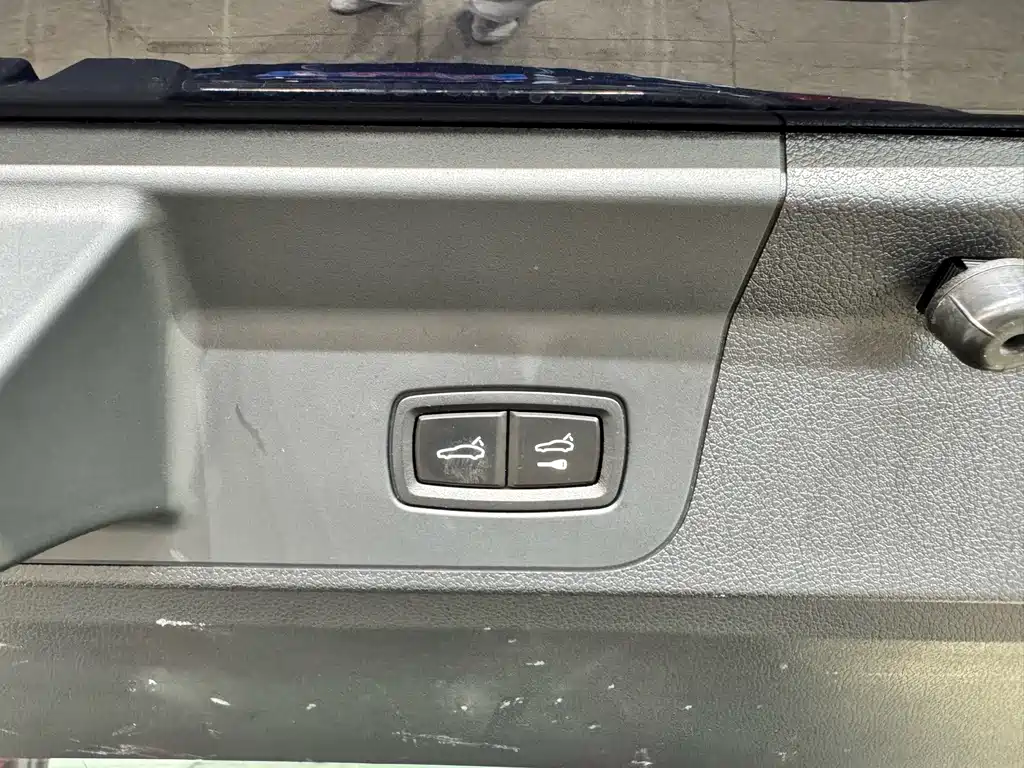 Porsche Panamera — миниатюра 24